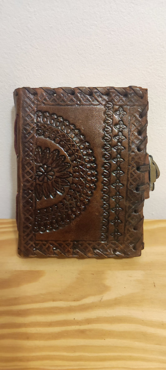 CARNET DE NOTES UNIQUE ET MAGNIFIQUEMENT FABRIQUÉ À LA MAIN